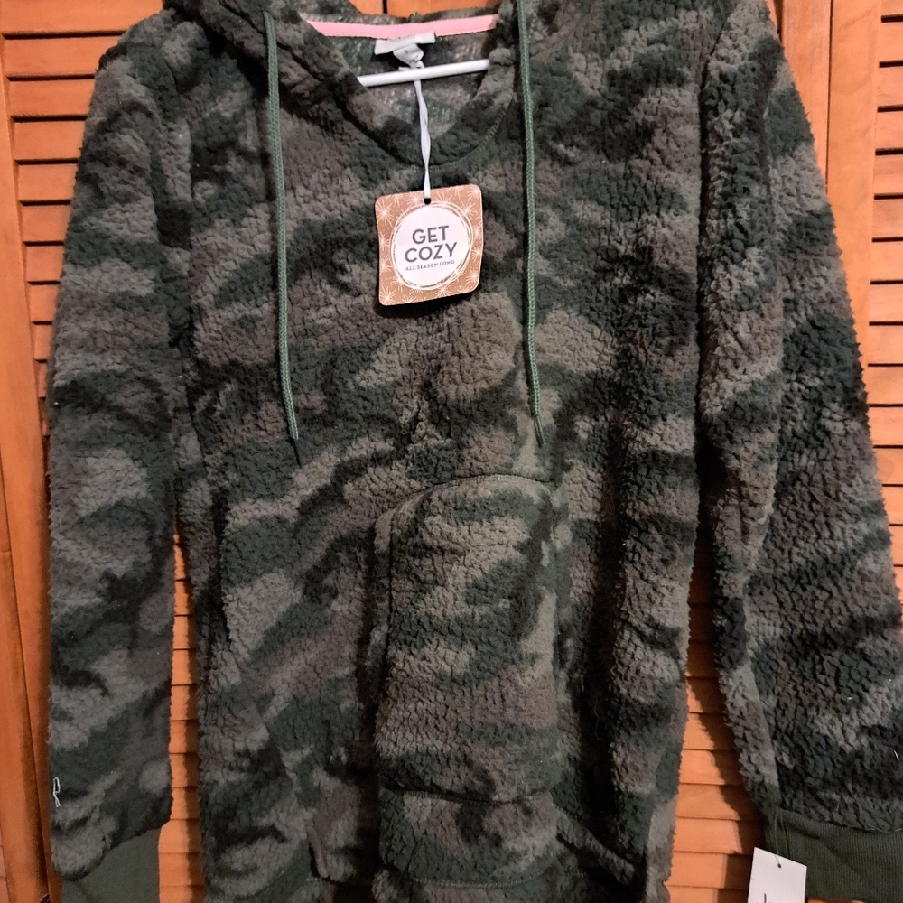JENNI Women's Hooded Camo Fleece